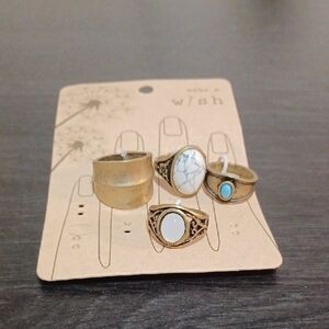 Elegant Gold and White Ring Set